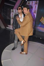 Shekhar Suman, Mika Singh at the launch of Life OK_s new show laugh India Laugh in Mumbai on 13th July 2012 (84).JPG